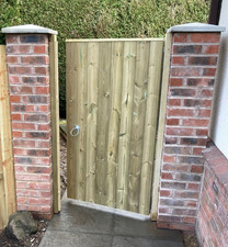 PEDESTRIAN GATES , FULLY